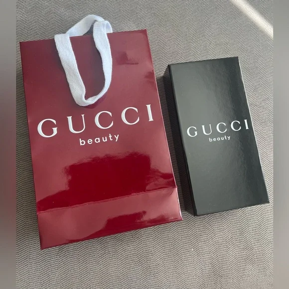 Gucci Le Magnétisme Volumizing Mascara - Picture 4 of 9